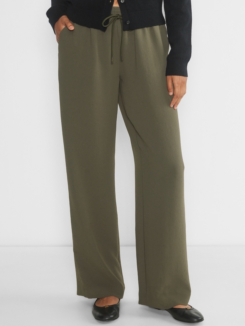 Aritzia Wilfred Thesis Crepette Pant - DARK OLIVE